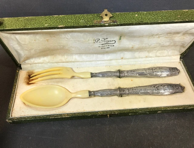 Ancien set de couvert à salade cuillère et fourchette manche en argent fourré