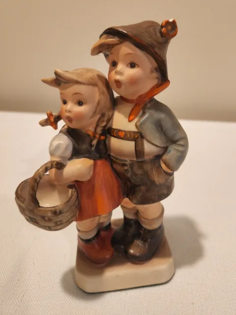Goebel Hummel Vintage Surprise 94 Figurine