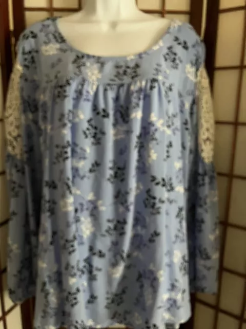 Lane Bryant 22/24 Blue Floral Top Long Sleeve With Lace Round Neck Keyhole/back