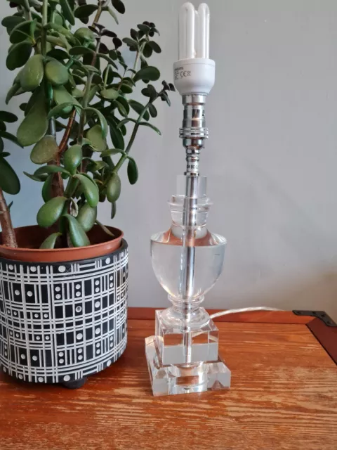 Atemberaubende Klare Mcm Balustrade Wohnzimmer Tischlampe Lucit Kristall
