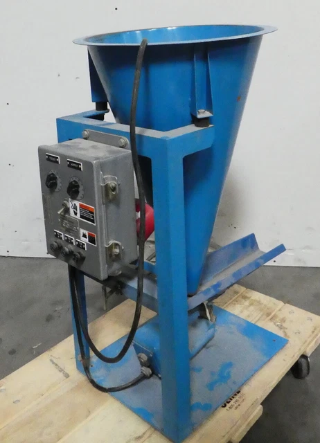 R188118 FMC Syntron Magnetic Vibratory Feeder Hopper FMTOC3/4