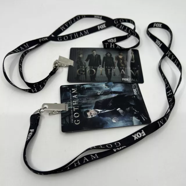 (2) Gotham FOX TV lenticular card on lanyard promo pre-series Batman 2014 S4