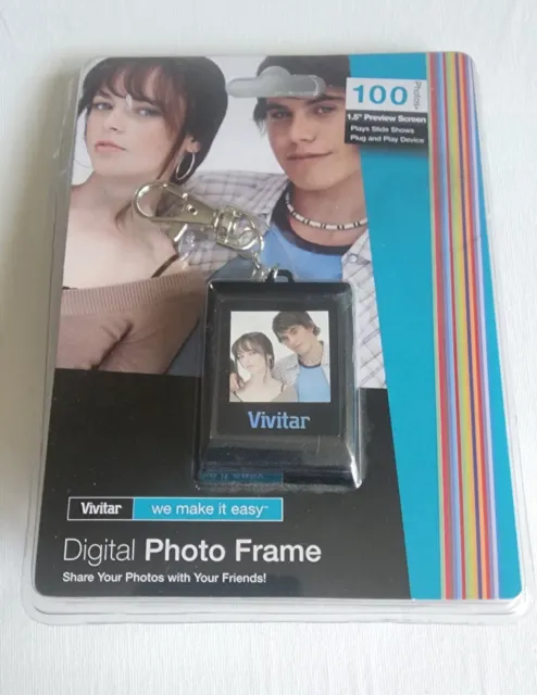 VIVITAR 2011 Digital 100 Photos 1.5" Screen Frame Keychain NEW Vintage !