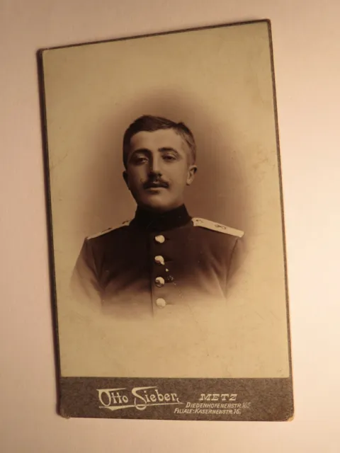 Soldat mit Bart in Uniform - Regiment Nr. 8 - Portrait / CDV Otto Sieber Metz