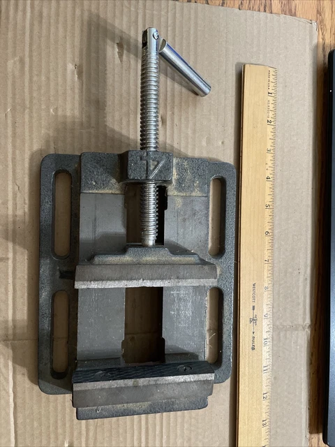 No. 4 cast iron drill press mount vise IN GREAT WORKING CONDITION