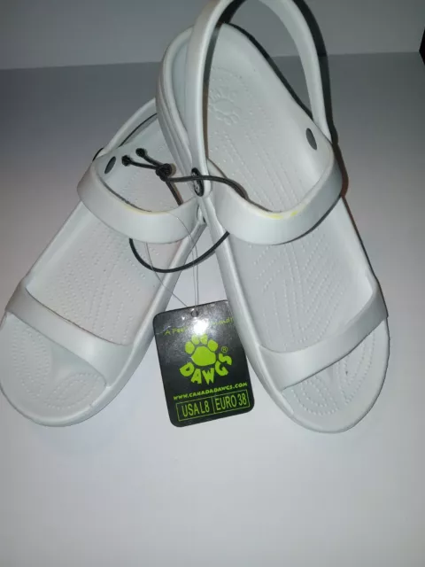 SIZE 8 Brand New Ladies "Dawgs" 3-strap sandal White Never Worn