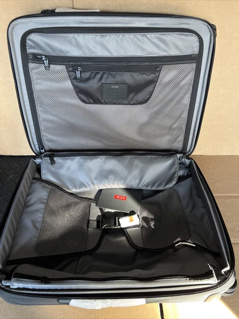 Tumi Alpha 3 Continental Dual Access 4-Wheeled Carry-On Expandable STORM BLUE 10