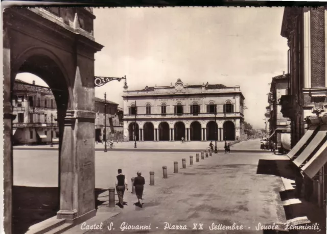 Castel San Giovanni  B/N   Viaggiata 1954 Piazza Xx Settembre  Scuole