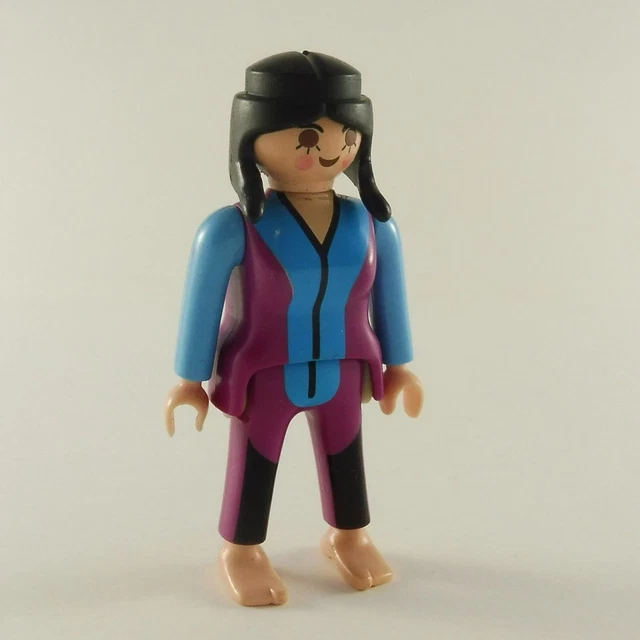 Personnage Playmobil Femme En Tenue Sportive Vert Et Blanc - Numéro 3327 - Moderne - Occasion