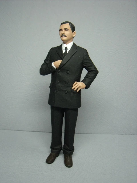 1/18 FIGURE W.O.BENTLEY VROOM UNPAINTED FOR MINICHAMPS AUTOART
