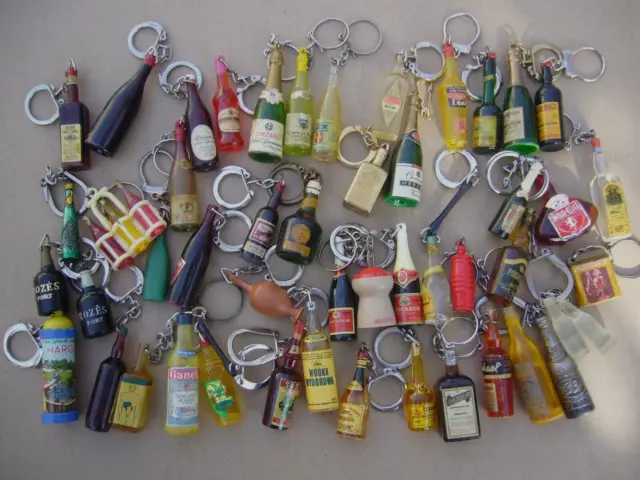 Porte clés - Keychain -Gros lot Boissons Bouteilles Alcools Divers- Bottle Drink