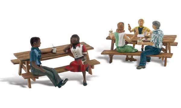 Woodland Scenics ~ HO Scale People ~ Outdoor Dining ~ A1939