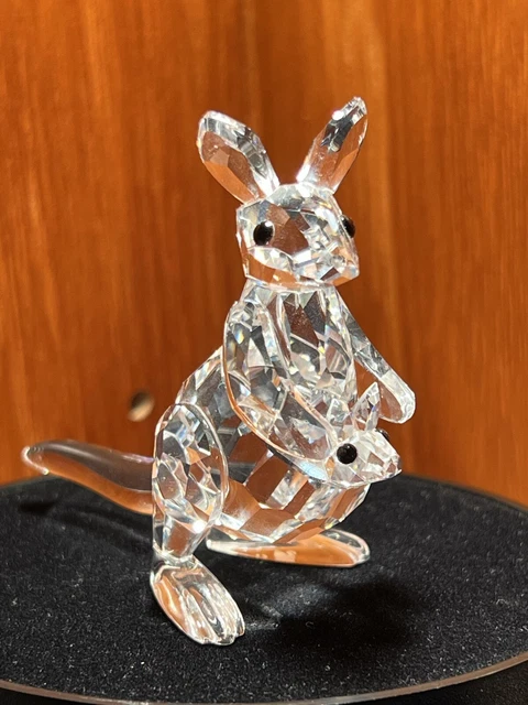 Swarovski Crystal KANGAROO WITH BABY JOEY 181756 Mint Condition Boxed
