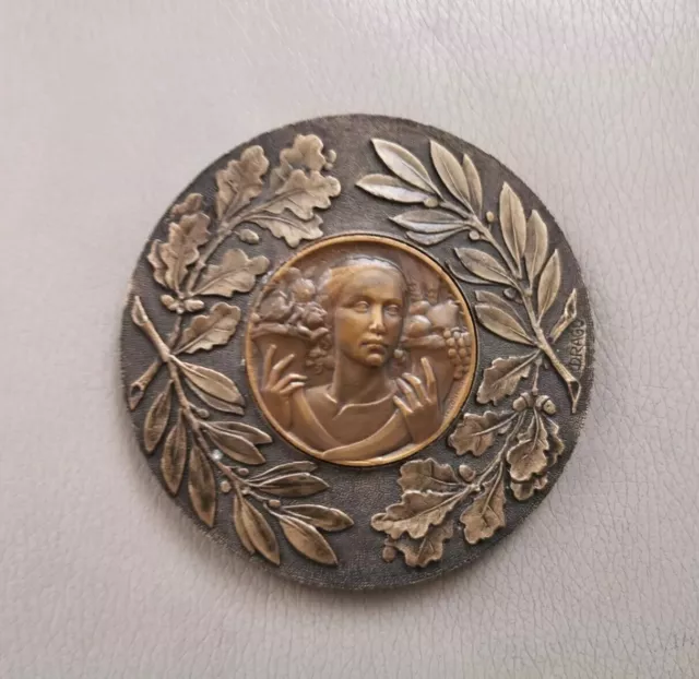 Grande médaille en bronze de Contaux femme et cornes d’abondance art déco 105 mm