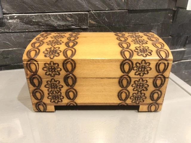 Coffre Au Trésor En Bois Vintage - Ancienne Boîte à Bijoux De Collection
