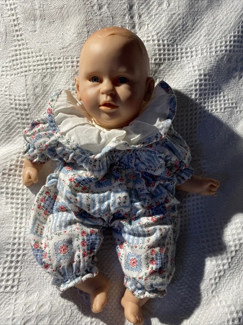 Poupon Corolle Mini Câlin Petit Cœur 20 cm Modèle aléatoire - Poupon - à la Fnac