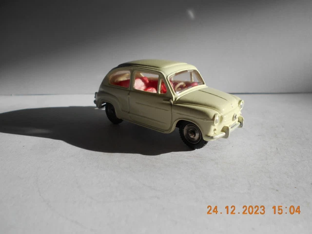 Dinky Toys F n° 520 Fiat 600 D rouge jamais joué en boîte 1/43