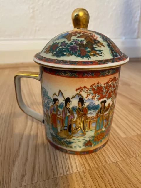 Vintage Chinese Oriental Asian Decorated Porcelain Mug with Lid / Golden Touches