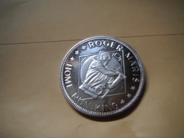 Roger Maris Home Run King Coin One Troy Oz 999 fine Silver