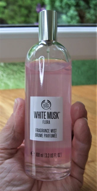 Body shop white sales musk flora smells like