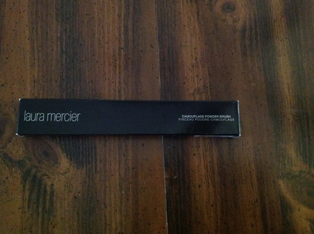 Laura Mercier Camouflage Powder Brush Brand New in Box