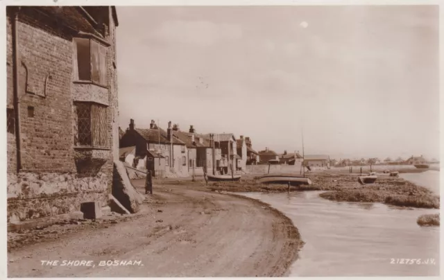 Sussex Real Photo Postcard,The Shore,Bosham (Valentine's Image Registered 1931).