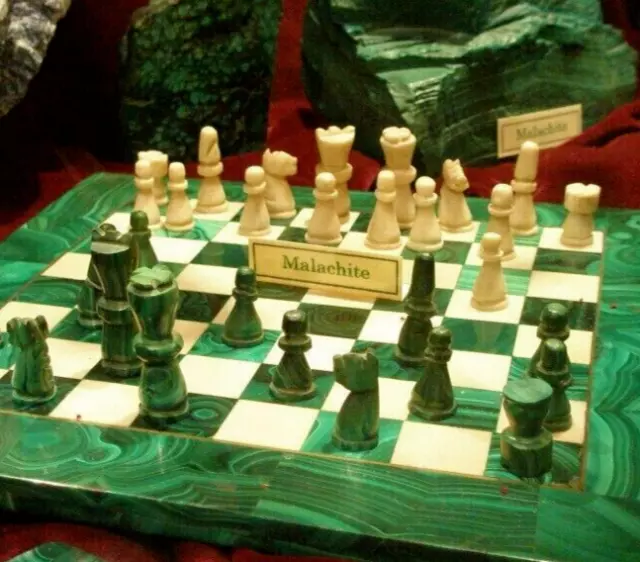 Malachite Gemstone Chess Set ,Random Malachite Stone Chess Table, Hallway Decors 3