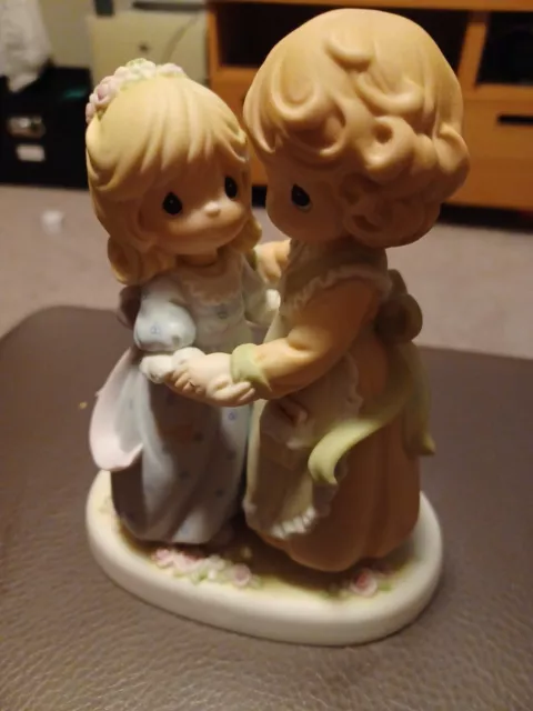 Precious Moments "A Very Special Bond" (1998) Collectible Figurine 3