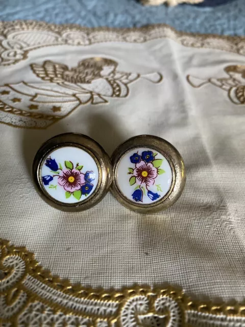Amerock Allison  Antique Brass 1" Knob Pull with White Floral Center Set Of 9