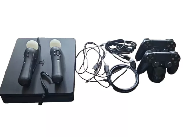 PlayStation 4 Slim 500 GB, 2 Controller m. Ladestation und 2 Motjon Controller