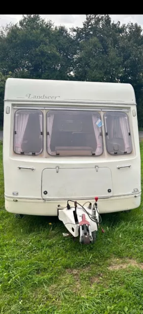 Van Royce Landseer 400 coach built caravan 2 berth with awnings and accessories