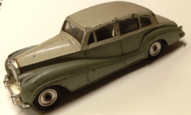 Dinky Toys GB N°150 – Rolls Royce Silver Wraith – Échelle 1/43 – Gris Métal – État Neuf En Boîte