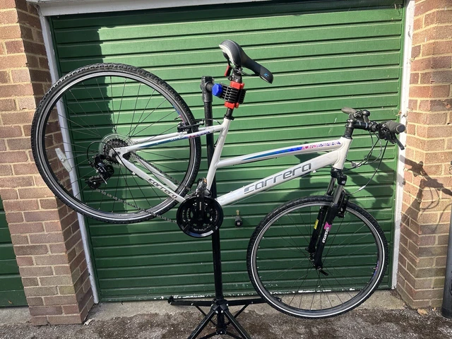 Carrera womens hybrid bike halfords best sale