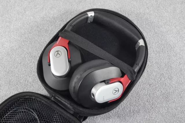 Austrian Audio Hi-X15 Hi-Fi Casque supra-auriculaire filaire noir pliable.