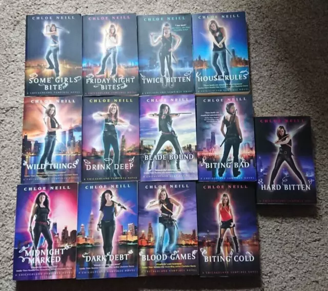 Chicagoland Vampires Complete Series bundle all 13 books - Chloe Neill VGC