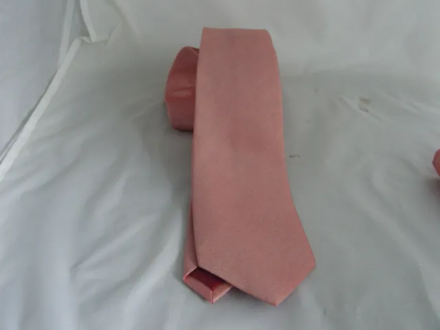 Dusky Pink Polyester Mens Classic TIe-3.3"= 8cm Width > P&P 2 the UK > 1st Class