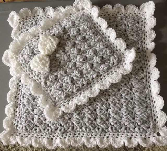 💕Hand Crochet Dolls Grey & White Blanket/pram set Crib/cot 💕