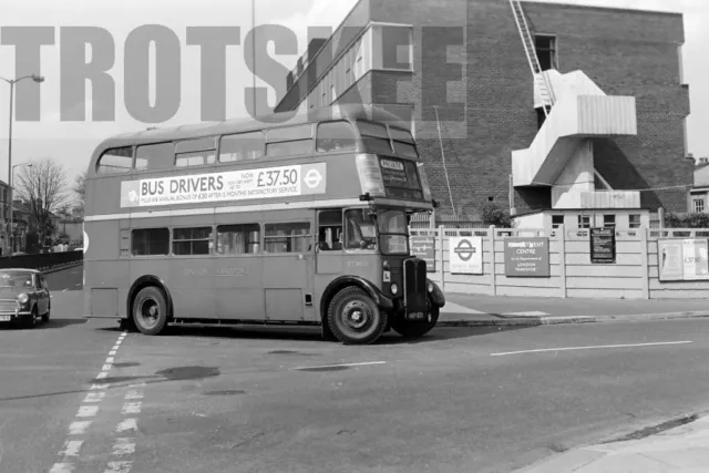 35 mm Negativ London Transport AEC Regent III Park Royal RT3828 NXP835 1973