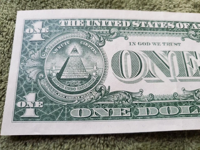 1957 Series A One dollar STAR NOTE BLUE SEAL Silver Certificate, uncirculated. 2
