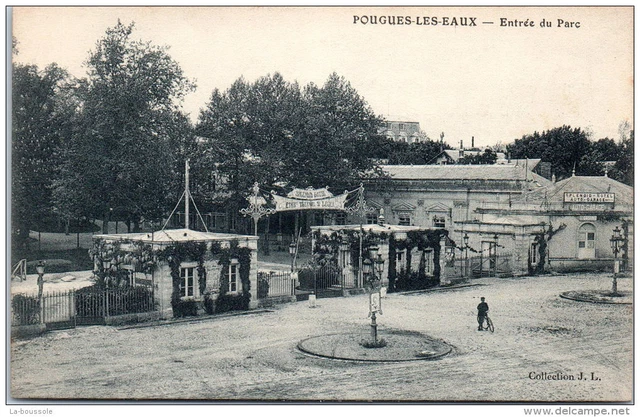 58 POUGUES LES EAUX - entrance to the park ----