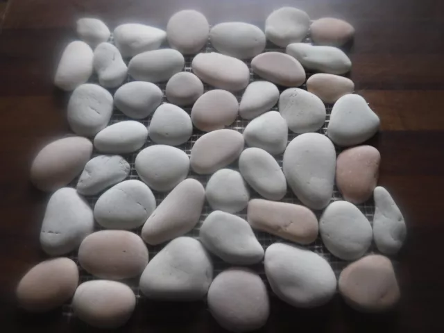 Approx 10 x 10 cm Sample Off-cut Coral/Pink & White Pebble