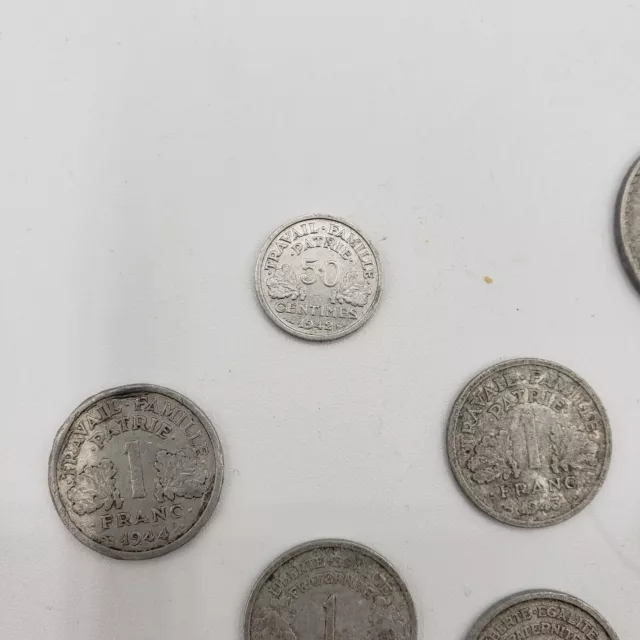 Lot de 21 pièces diverses de Franc et centimes de 1941 à 1959 dont 1 Franc "c" 3