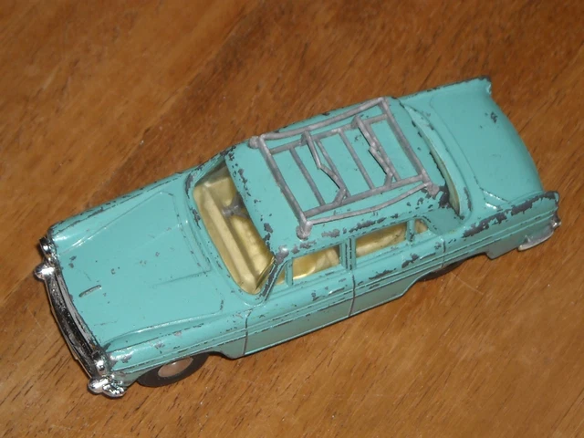SPOT-ON AUSTIN A60 CAMBRIDGE 1/42スケール Sold at Auction: Spot-On