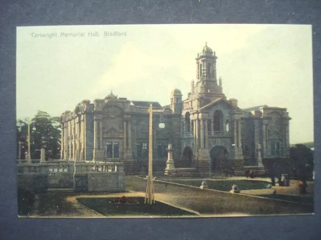 Unposted Colour Post Card Cartwright Memorial Hall, Bradford