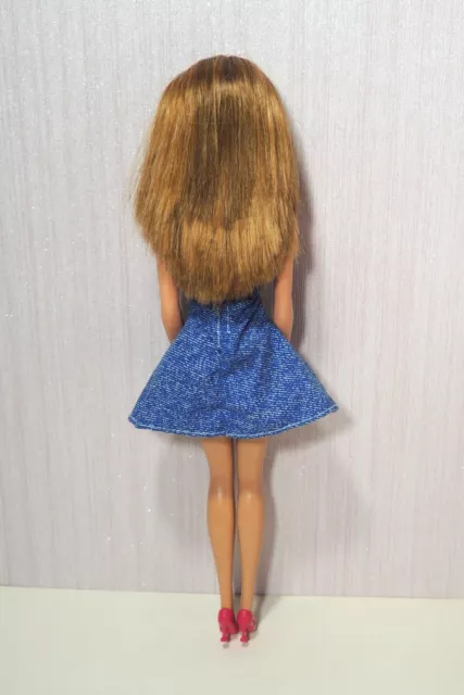 1990s Barbie doll auburn hair #20768 STYLE not in original clothes 3