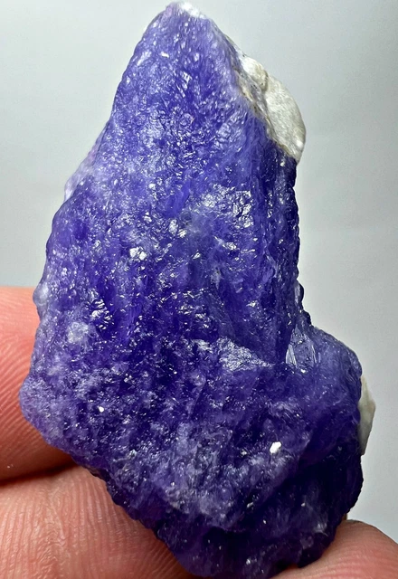 81 CT Fluorescent, Phosphorescent Sharp Color Change Hackmanite Piece @ AFG