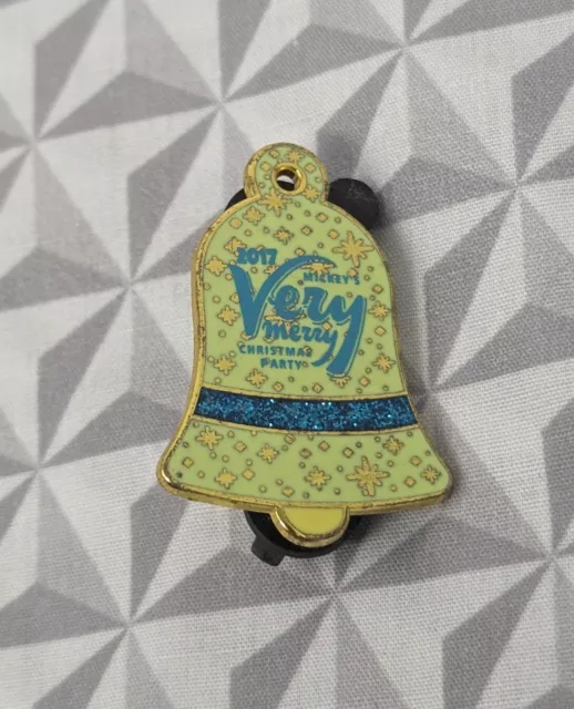 MICKEYS VERY MERRY Christmas Party Ornament Disney LE Pin 0.99 PicClick