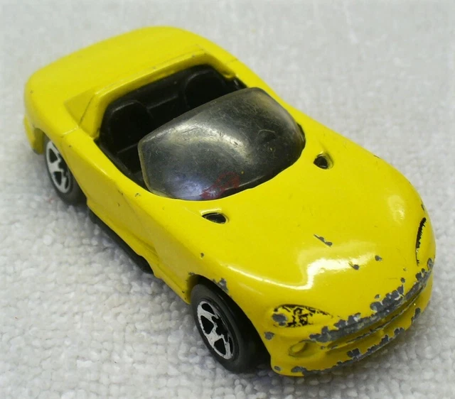1992 HOT WHEELS-Yellow 1/64 Die Cast Dodge Viper RT/10 Car-Malaysia
