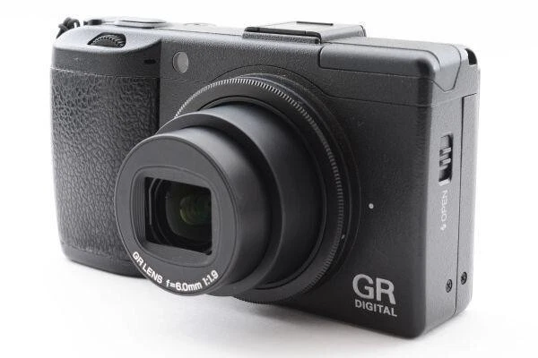 RICOH GR DIGITAL III compact Digital Camera black color