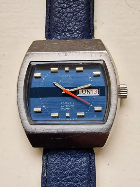 Montre luz prestige store